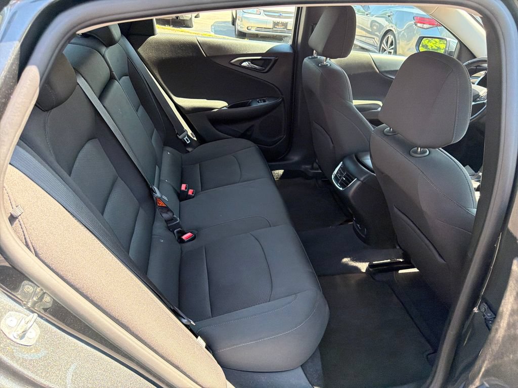 Used 2018 Chevrolet Malibu LT FWD image 36