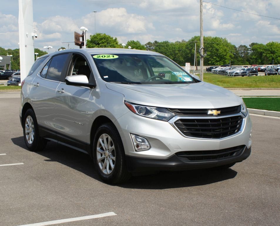 Used 2021 Chevrolet Equinox LT FWD image 2