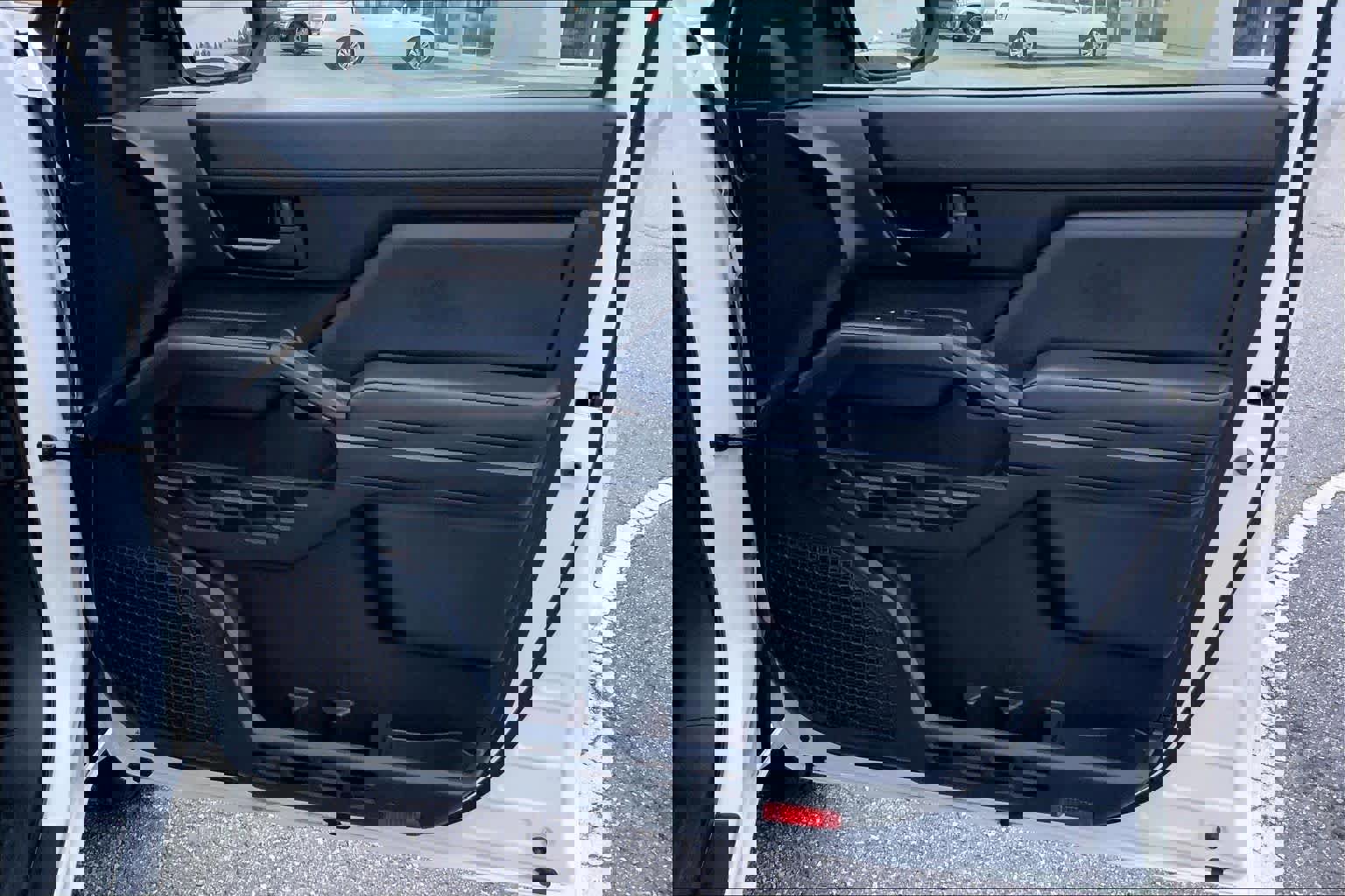 Used 2025 Toyota Tacoma SR image 21