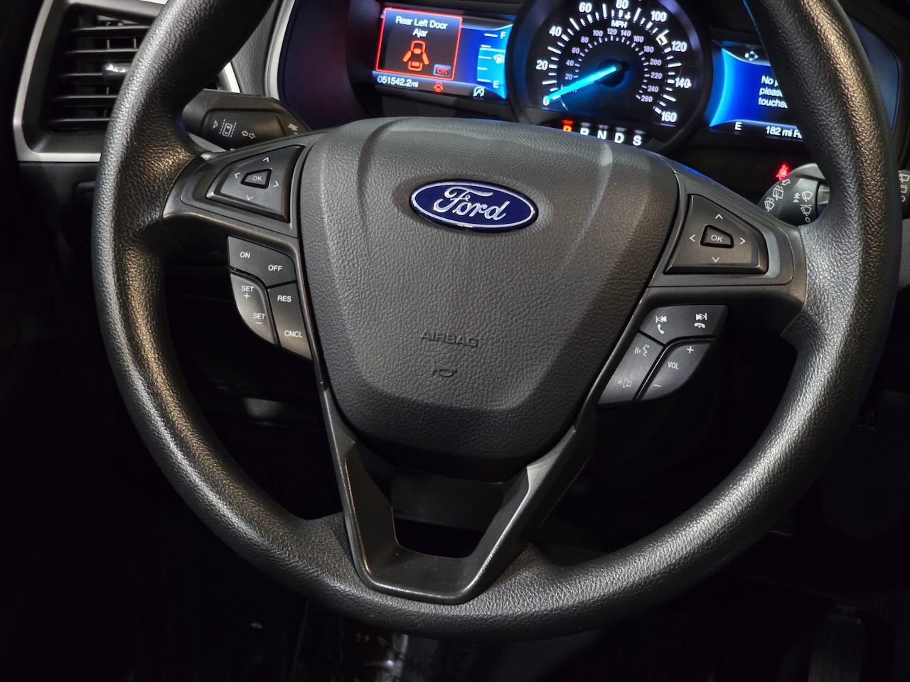 Used 2022 Ford Edge SE image 21