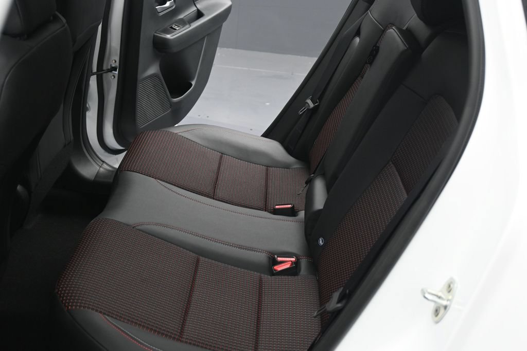 New 2026 Nissan Kicks SR AWD/4WD image 18