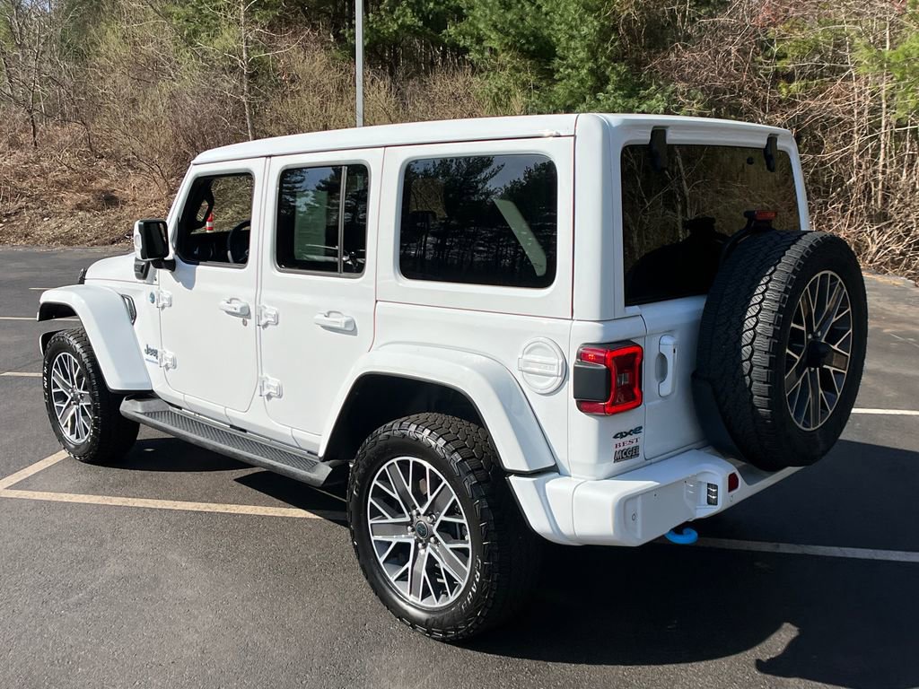 Used 2024 Jeep Wrangler High Altitude image 3