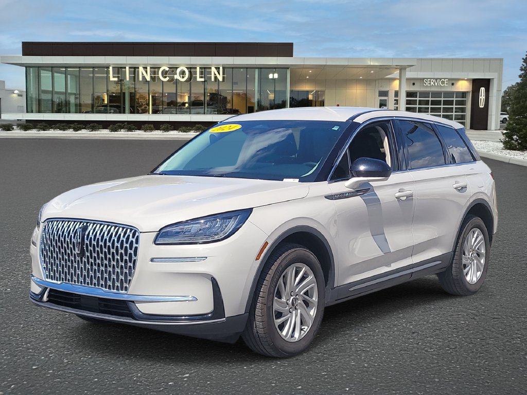 Used 2024 Lincoln Corsair FWD image 2