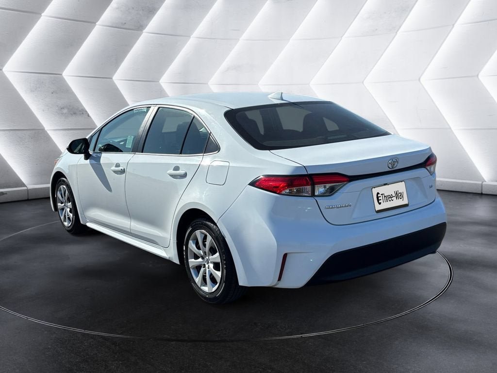 Used 2024 Toyota Corolla LE FWD image 3