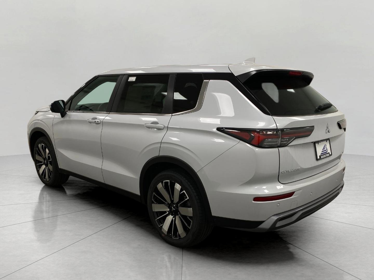 New 2026 Mitsubishi Outlander SE AWD/4WD image 7