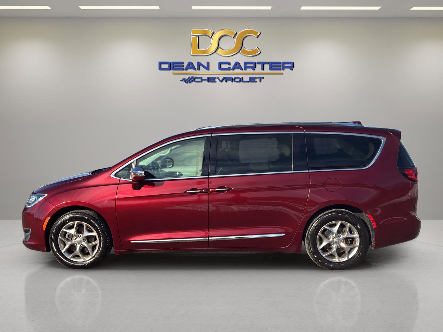 Used 2017 Chrysler Pacifica Limited image 10