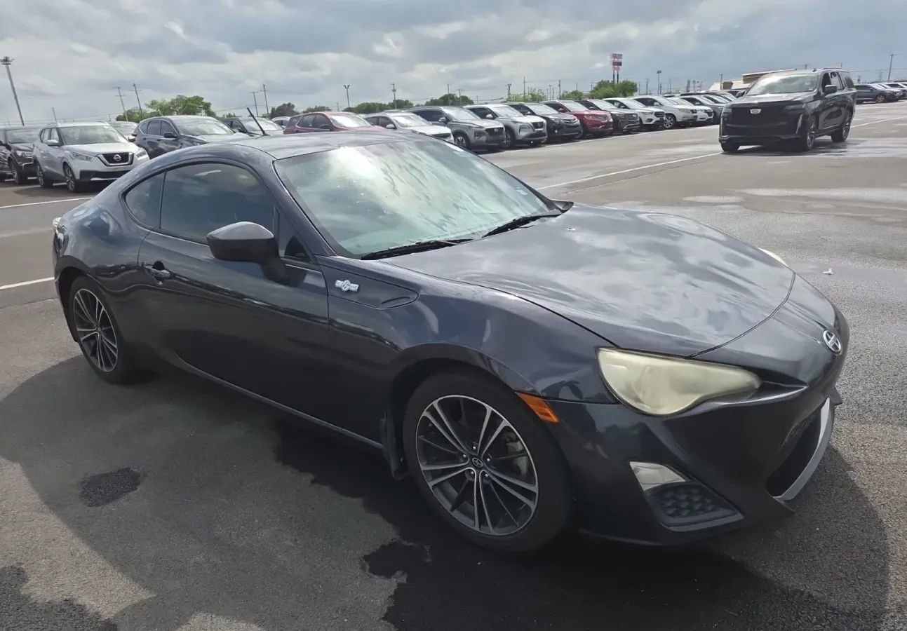 Used 2013 Scion FR-S image 5
