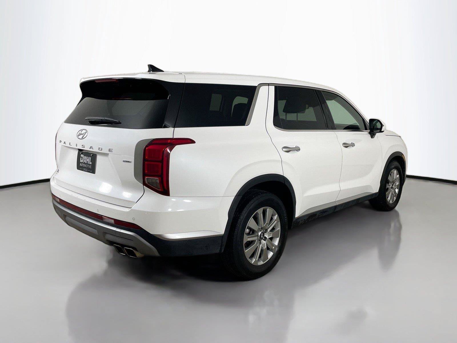 Used 2023 Hyundai Palisade SE AWD/4WD image 13