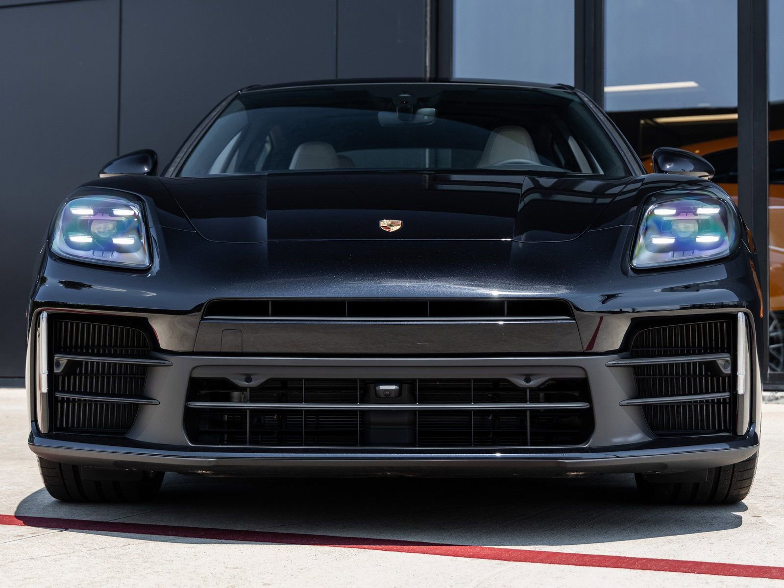 Certified 2025 Porsche Panamera image 8