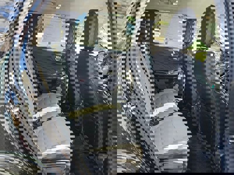 New 2025 Ford Escape SE image 18