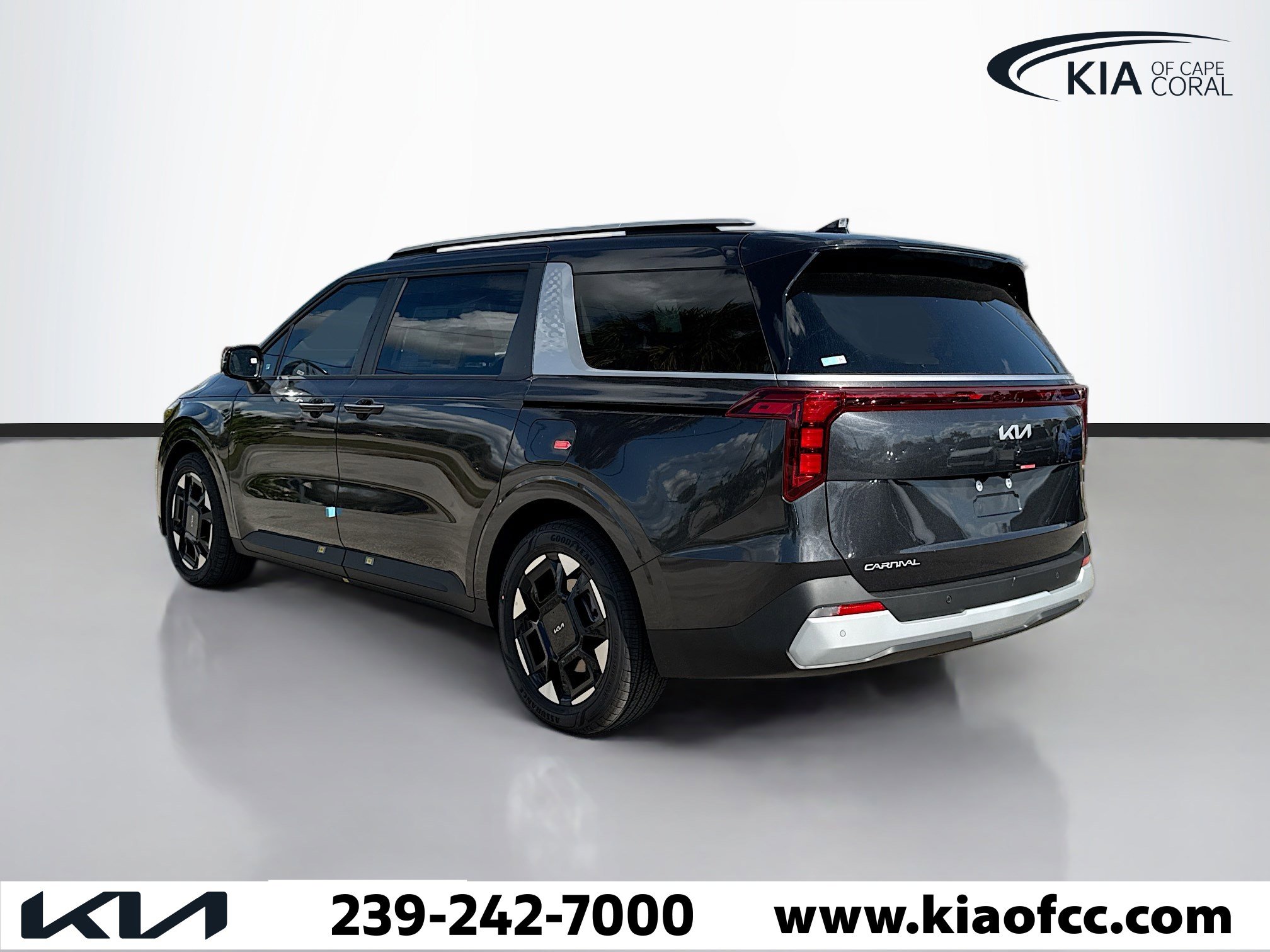 New 2026 Kia Carnival EX image 3