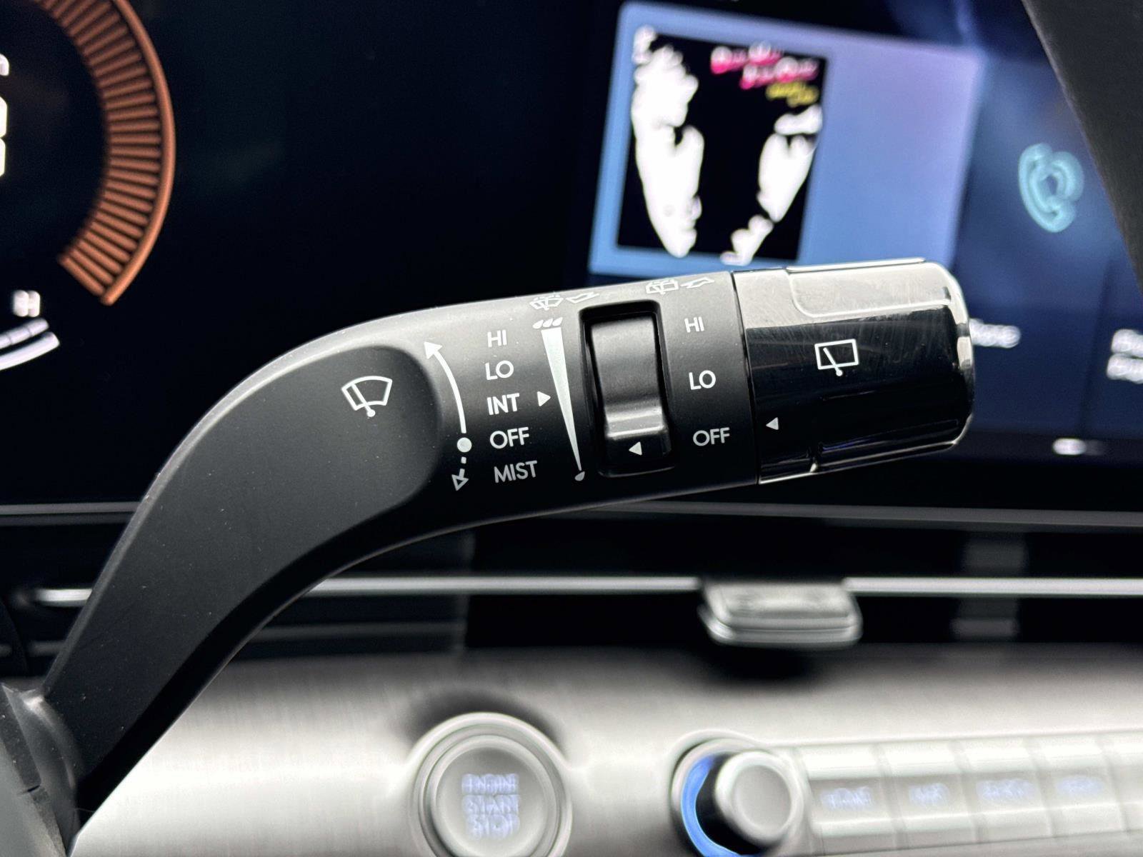 Certified 2024 Hyundai Kona SE image 11