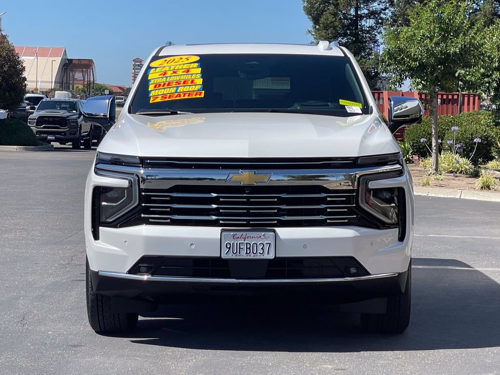 Used 2025 Chevrolet Suburban Premier AWD/4WD image 4