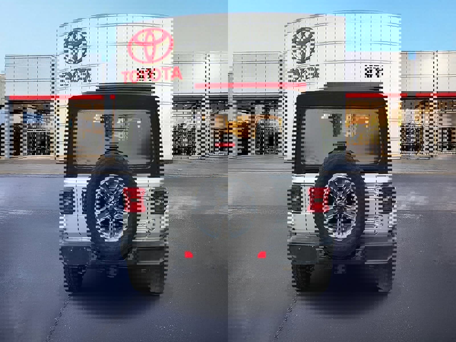 Used 2022 Jeep Wrangler Unlimited Sahara w/ LED Lighting Group image 6