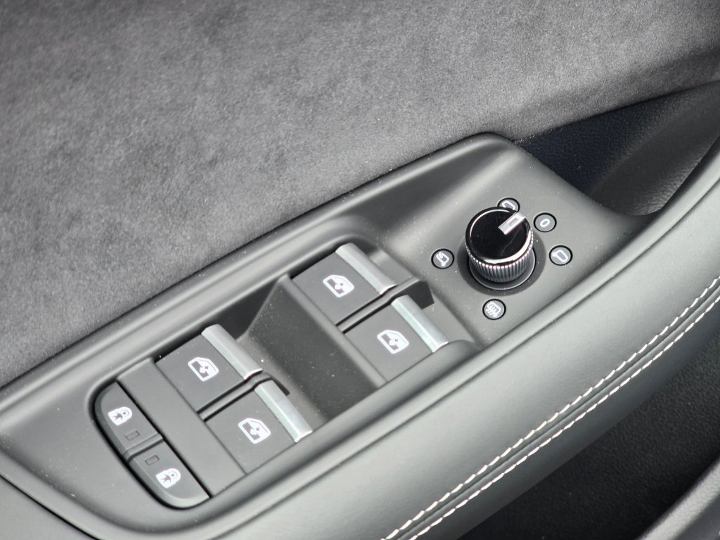 New 2026 Audi SQ8 Prestige AWD/4WD image 34