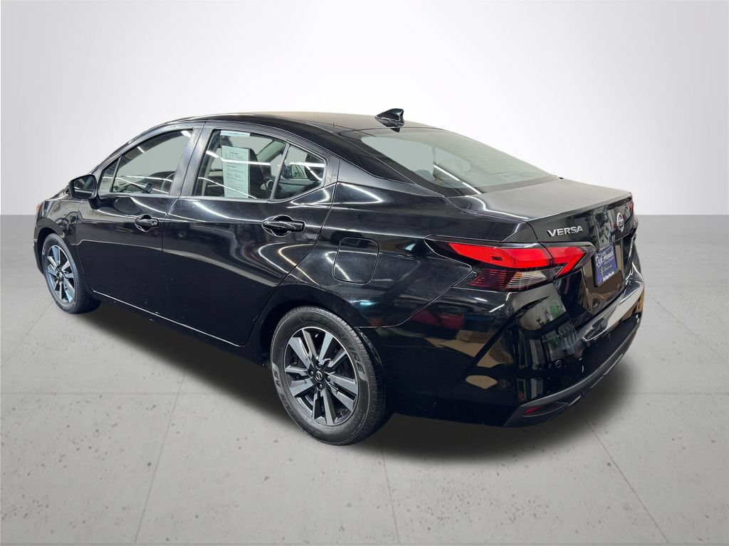 Used 2021 Nissan Versa SV FWD image 4