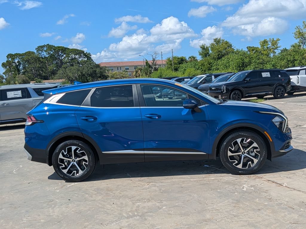 Certified 2023 Kia Sportage EX FWD image 9