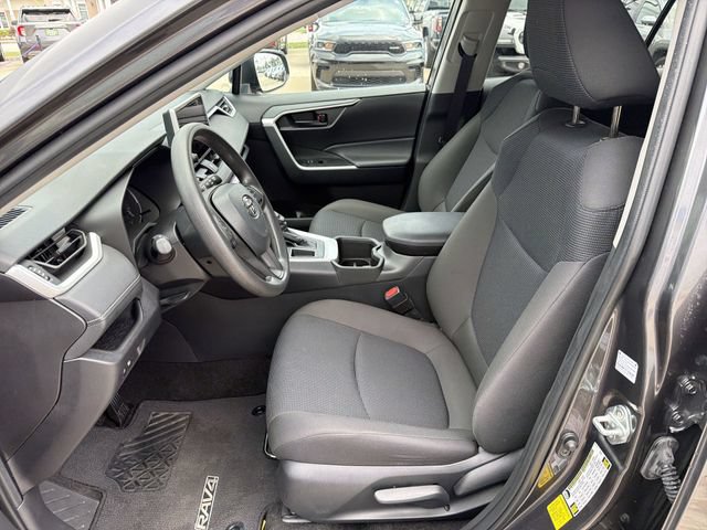 Used 2024 Toyota RAV4 LE FWD image 13