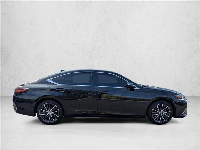 Certified 2025 Lexus ES 300h w/ Premium Package image 4