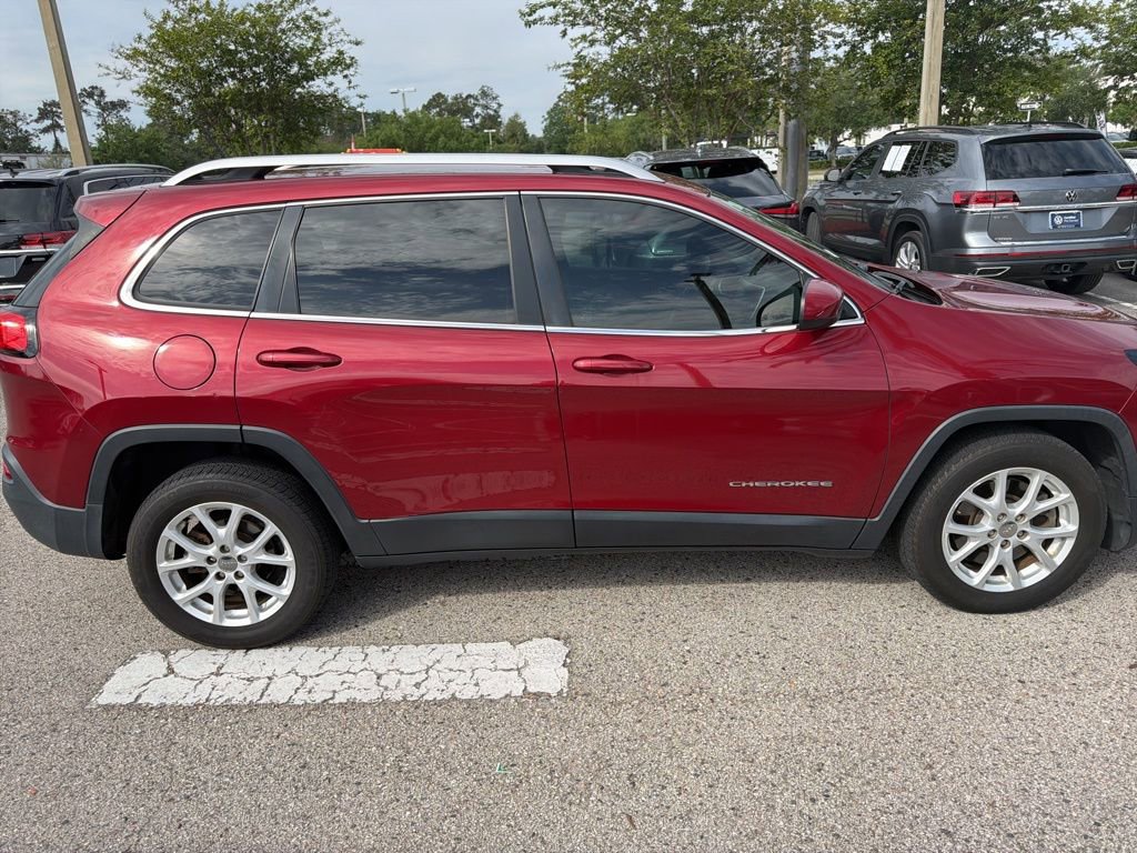 Used 2015 Jeep Cherokee Latitude FWD image 21