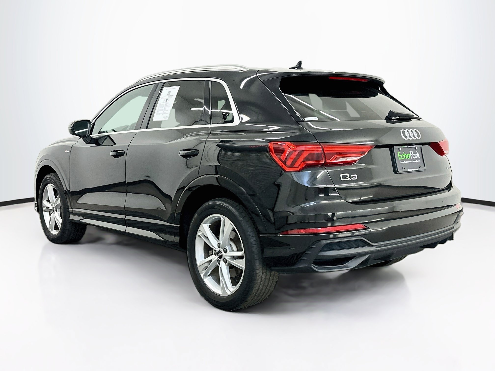 Used 2023 Audi Q3 2.0T Premium Plus w/ Premium Plus Package AWD/4WD image 5