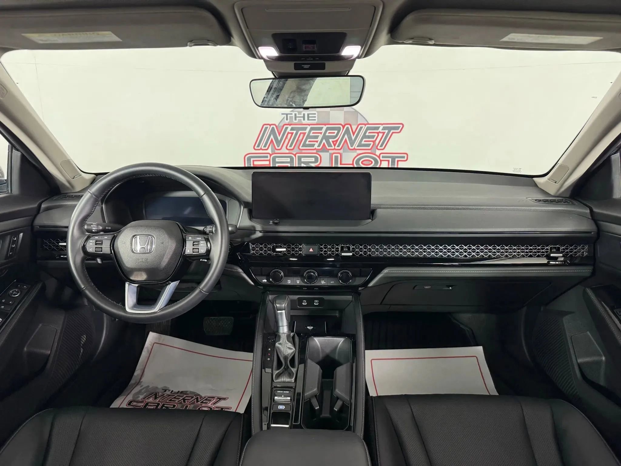 Used 2023 Honda Accord Touring image 11