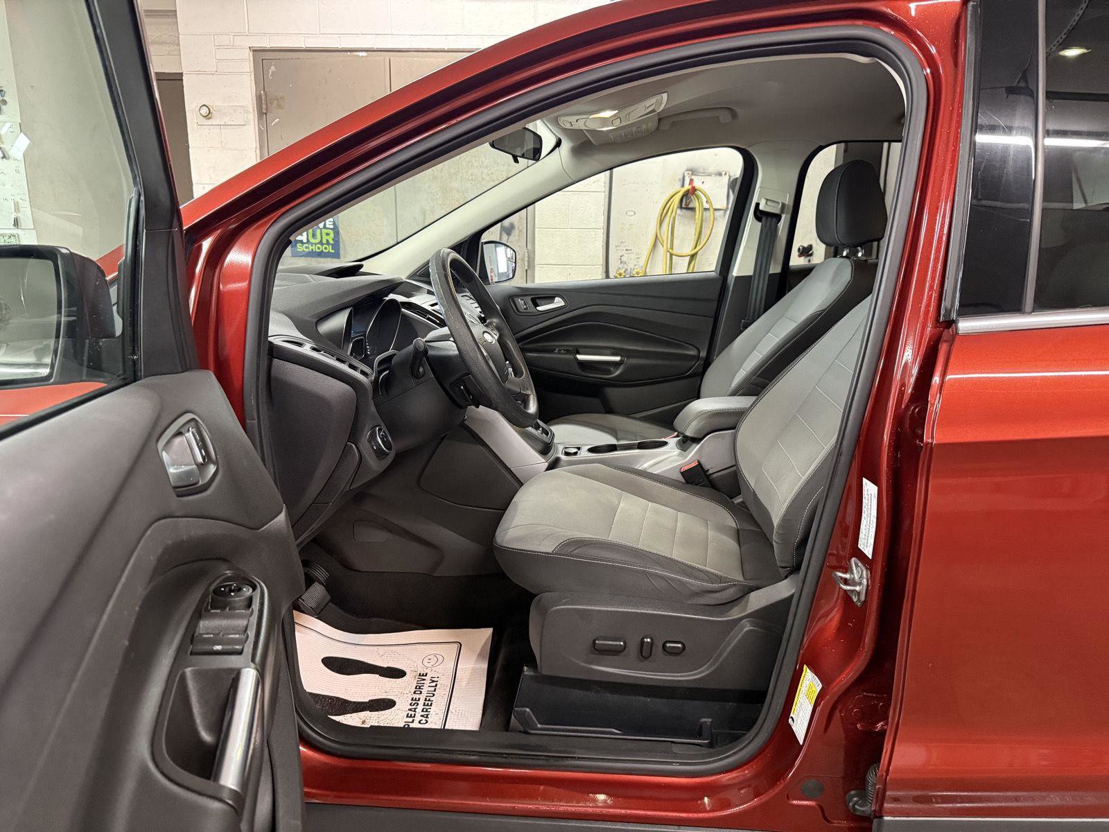 Used 2016 Ford Escape SE image 13