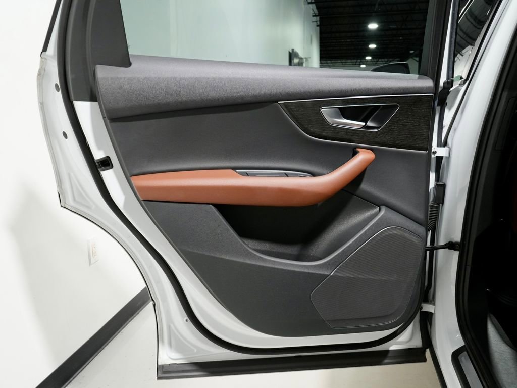 Used 2021 Audi Q7 3.0T Premium w/ Convenience Package image 28