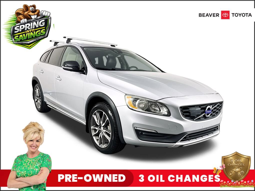 Used 2017 Volvo V60 T5 Cross Country w/ Climate Package image 1