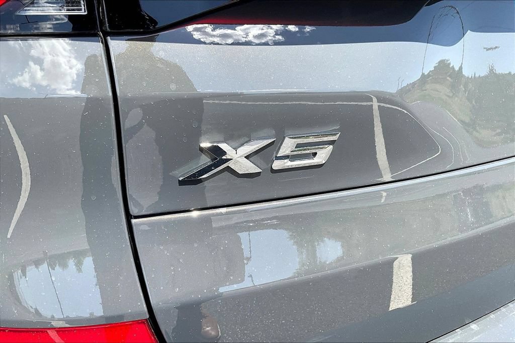 New 2026 BMW X5 xDrive50e w/ M Sport Package AWD/4WD image 24