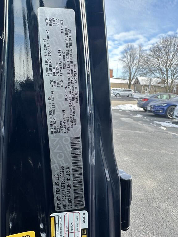 Used 2025 Jeep Gladiator Sport image 16