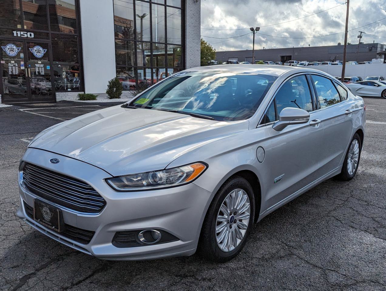 Used 2014 Ford Fusion Energi SE w/ Driver Assist Package FWD image 2