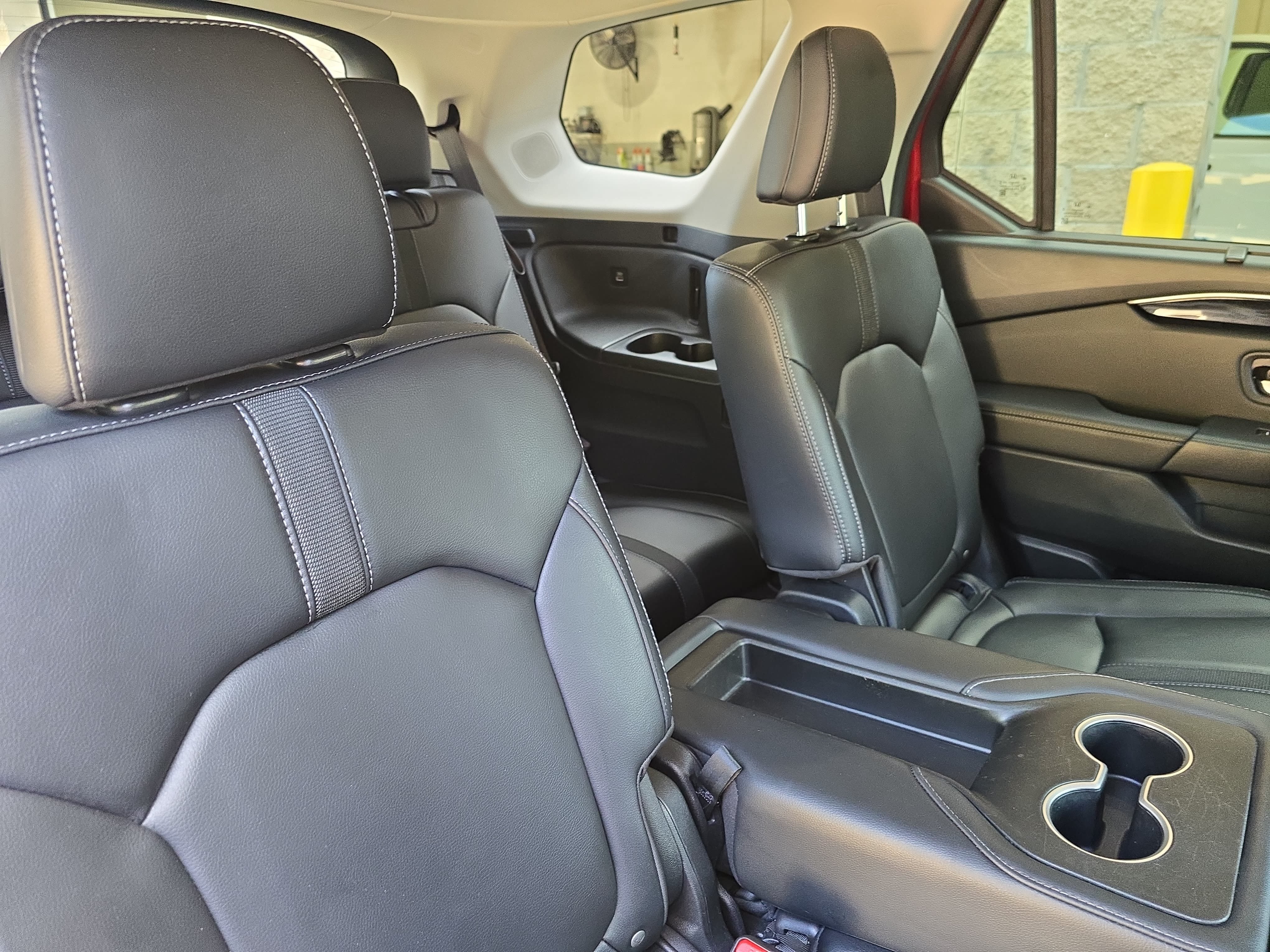 Used 2023 Honda Pilot Touring image 12