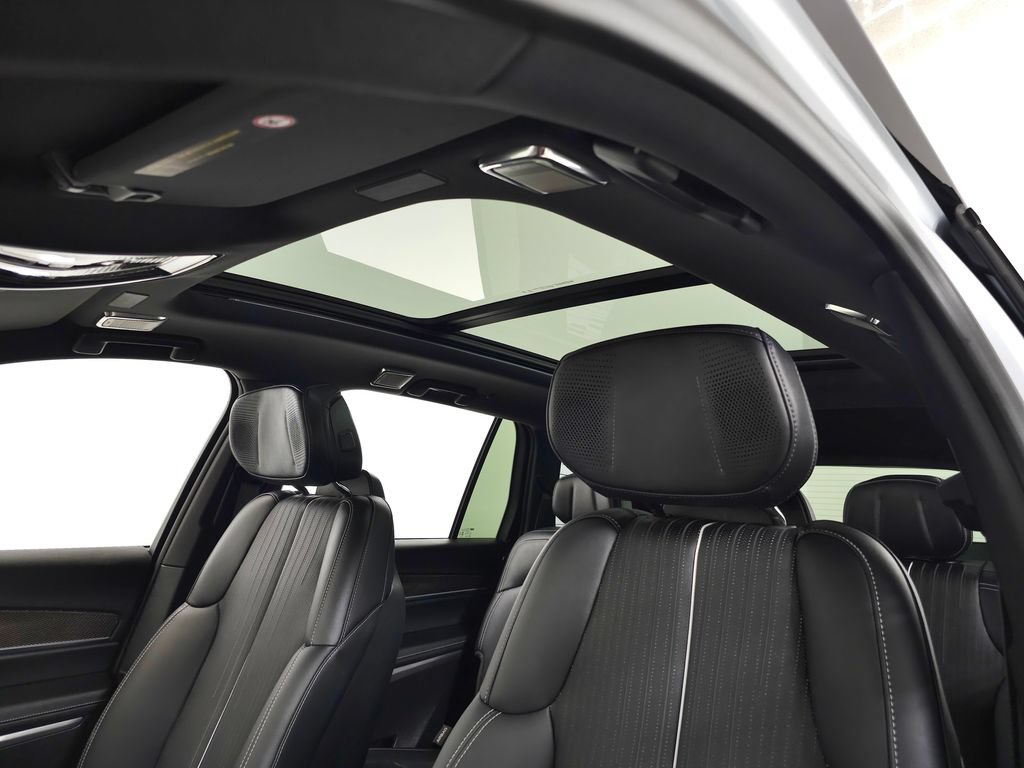 New 2026 Cadillac Vistiq Sport w/ LPO, Floor Liner Package AWD/4WD image 13