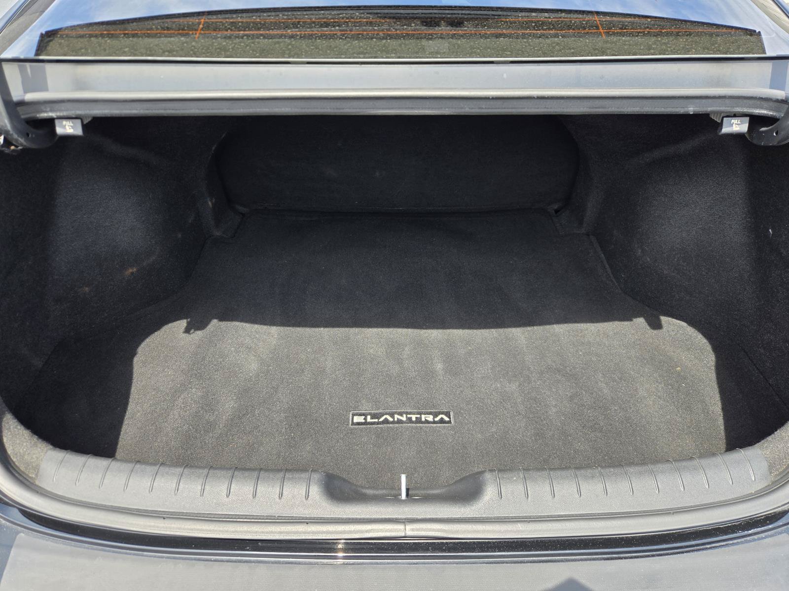 Used 2022 Hyundai Elantra SEL FWD image 26