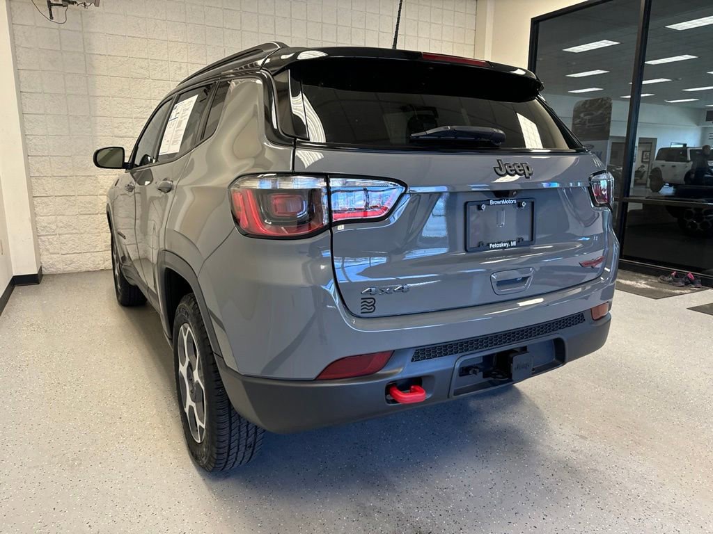 Used 2022 Jeep Compass Trailhawk w/ Trailhawk Convenience Group AWD/4WD image 19