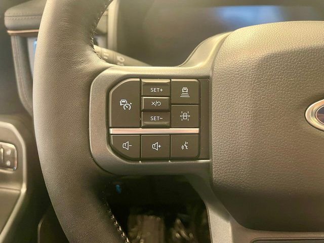 New 2023 Ford F150 Lightning Lariat w/ Equipment Group 511A High image 31