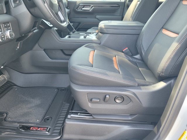 New 2026 GMC Sierra 2500 AT4 w/ Max Trailering Package AWD/4WD image 19