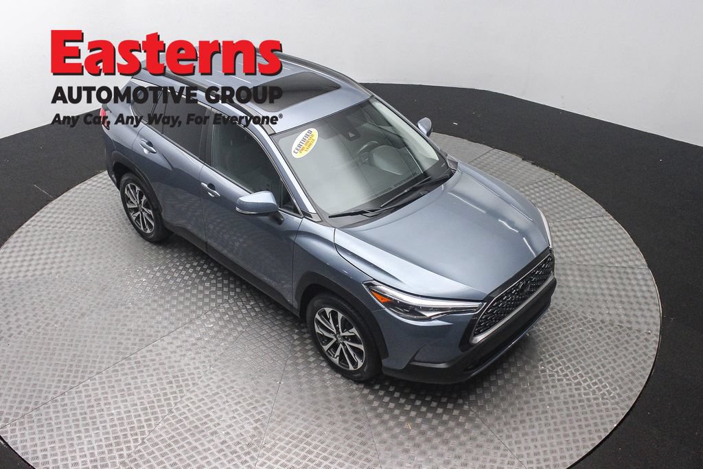 Used 2022 Toyota Corolla Cross XLE w/ Convenience Package AWD/4WD image 3