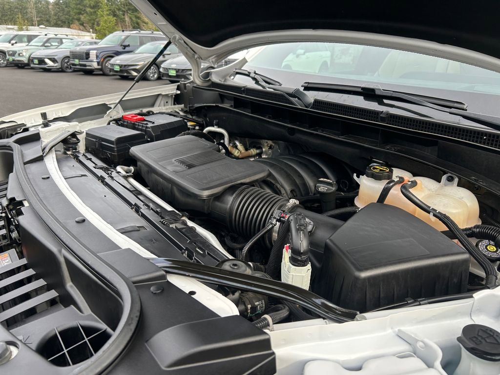 Used 2024 Cadillac Escalade Premium Luxury image 30