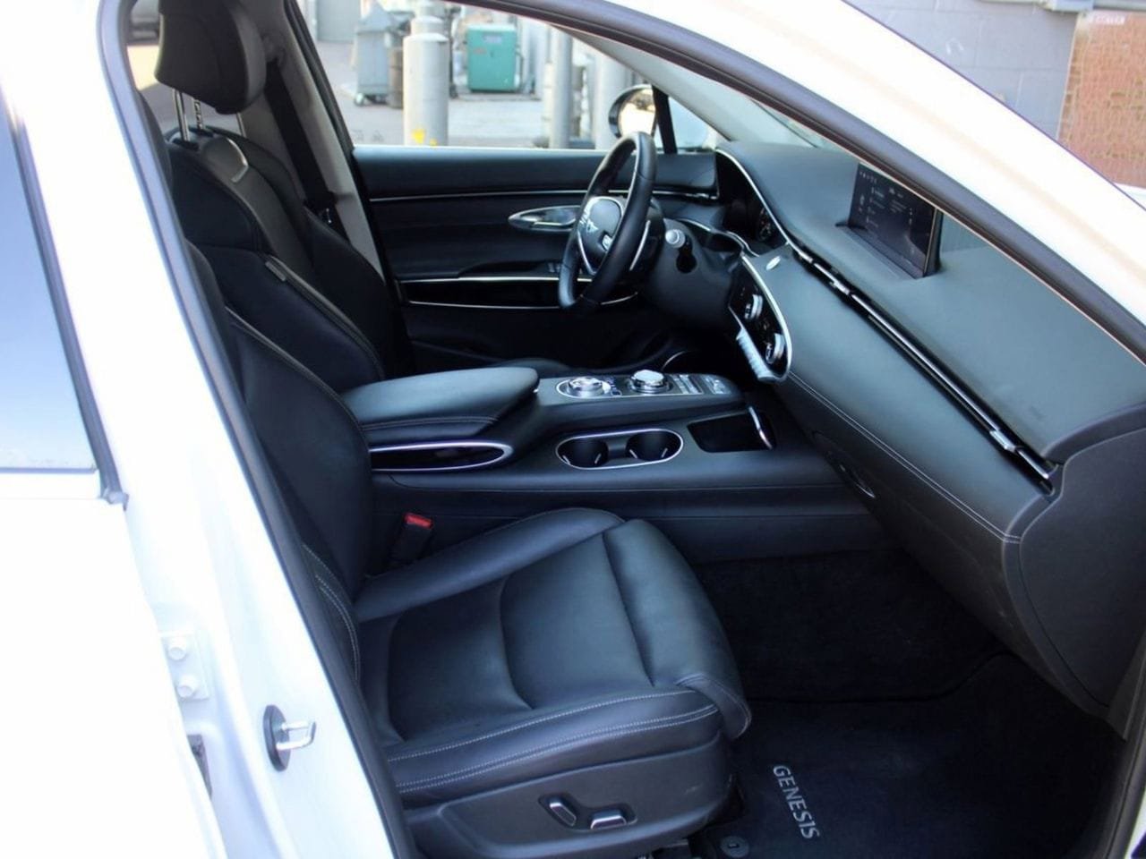 Used 2025 Genesis GV70 2.5T AWD/4WD image 14