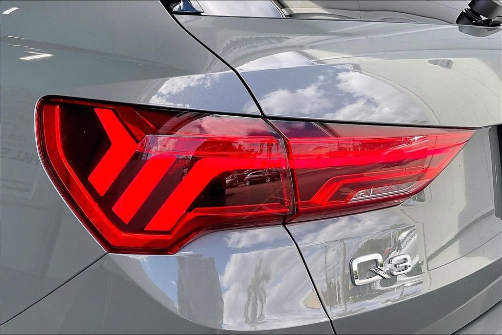 Used 2025 Audi Q3 2.0T Premium image 17
