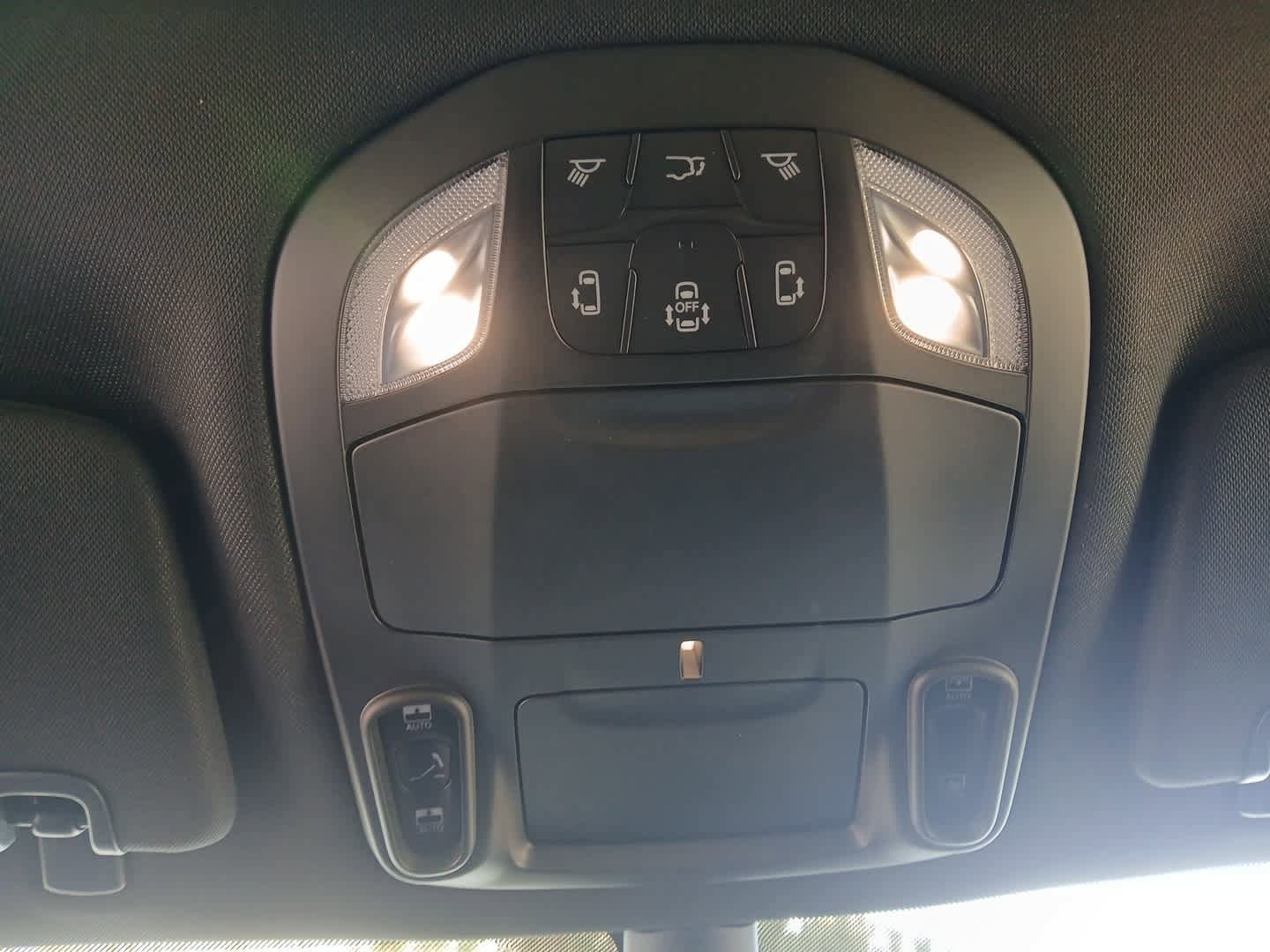 New 2026 Chrysler Pacifica Select w/ S Appearance Package FWD image 40