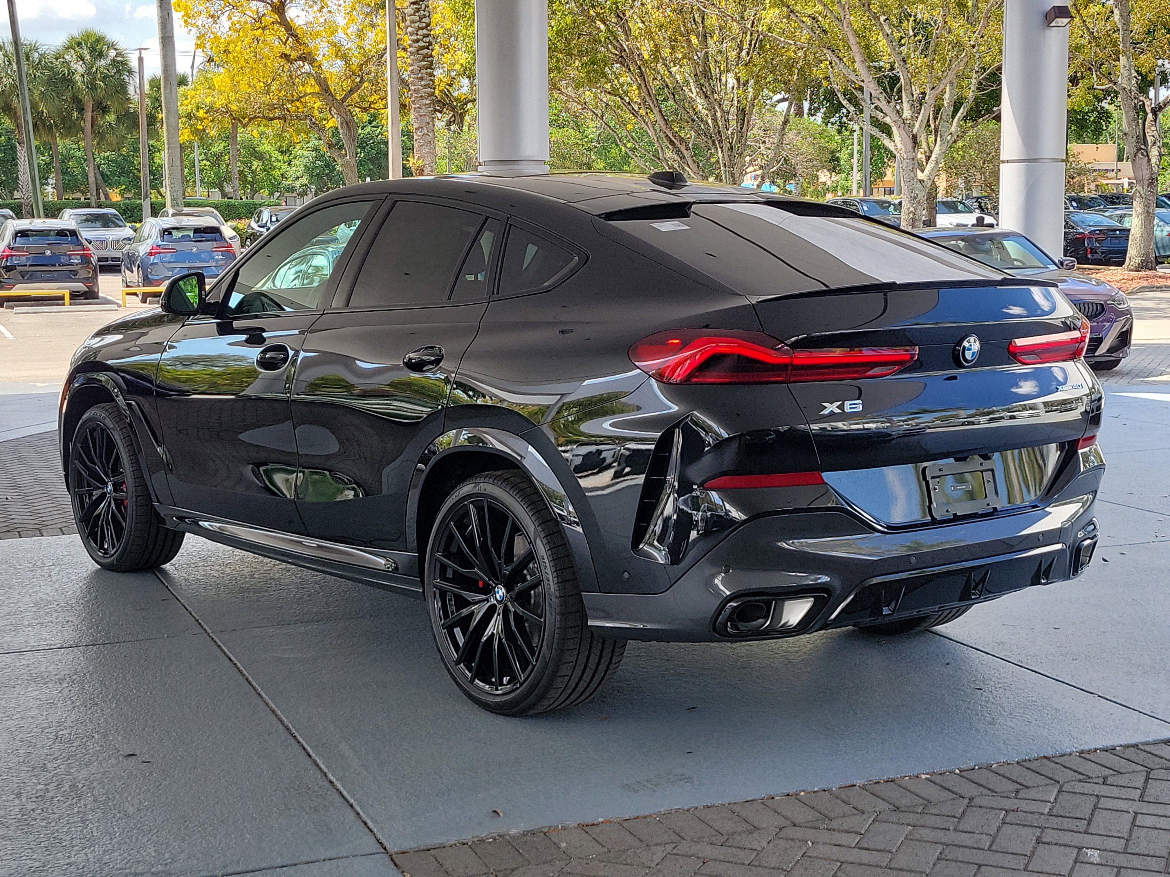 New 2026 BMW X6 xDrive40i image 3