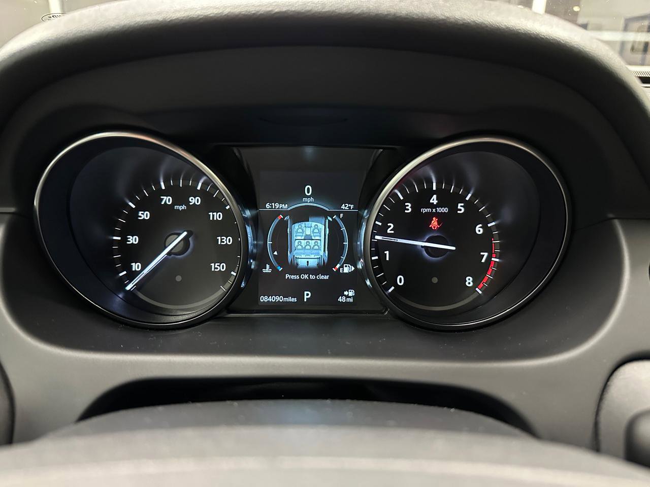 Used 2019 Land Rover Discovery Sport SE image 29