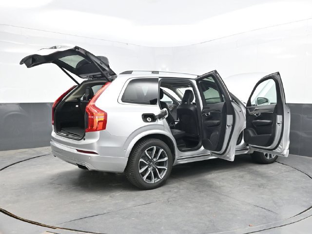 Used 2018 Volvo XC90 T6 Momentum w/ Convenience Package AWD/4WD image 58