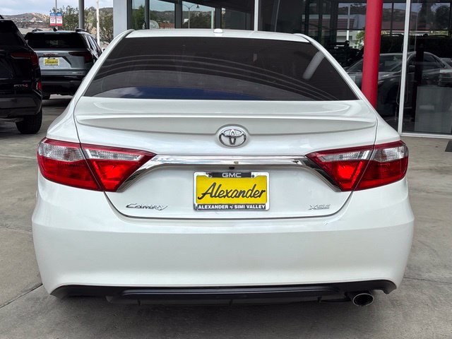 Used 2016 Toyota Camry XSE w/ Moonroof Package FWD image 4