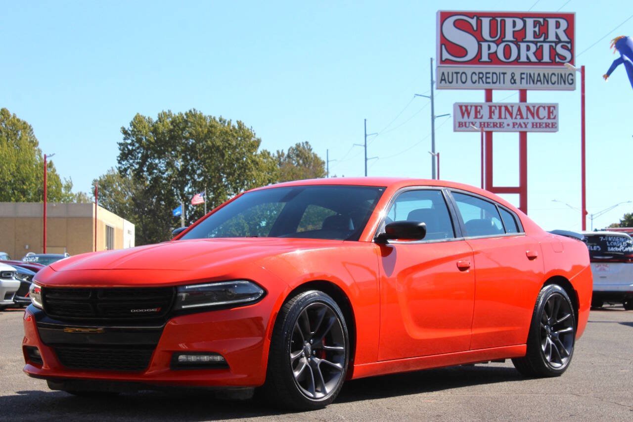Used 2023 Dodge Charger SXT w/ Plus Group RWD image 7