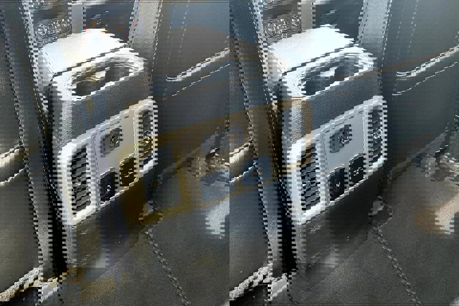 Used 2021 Ford F250 Lariat image 34