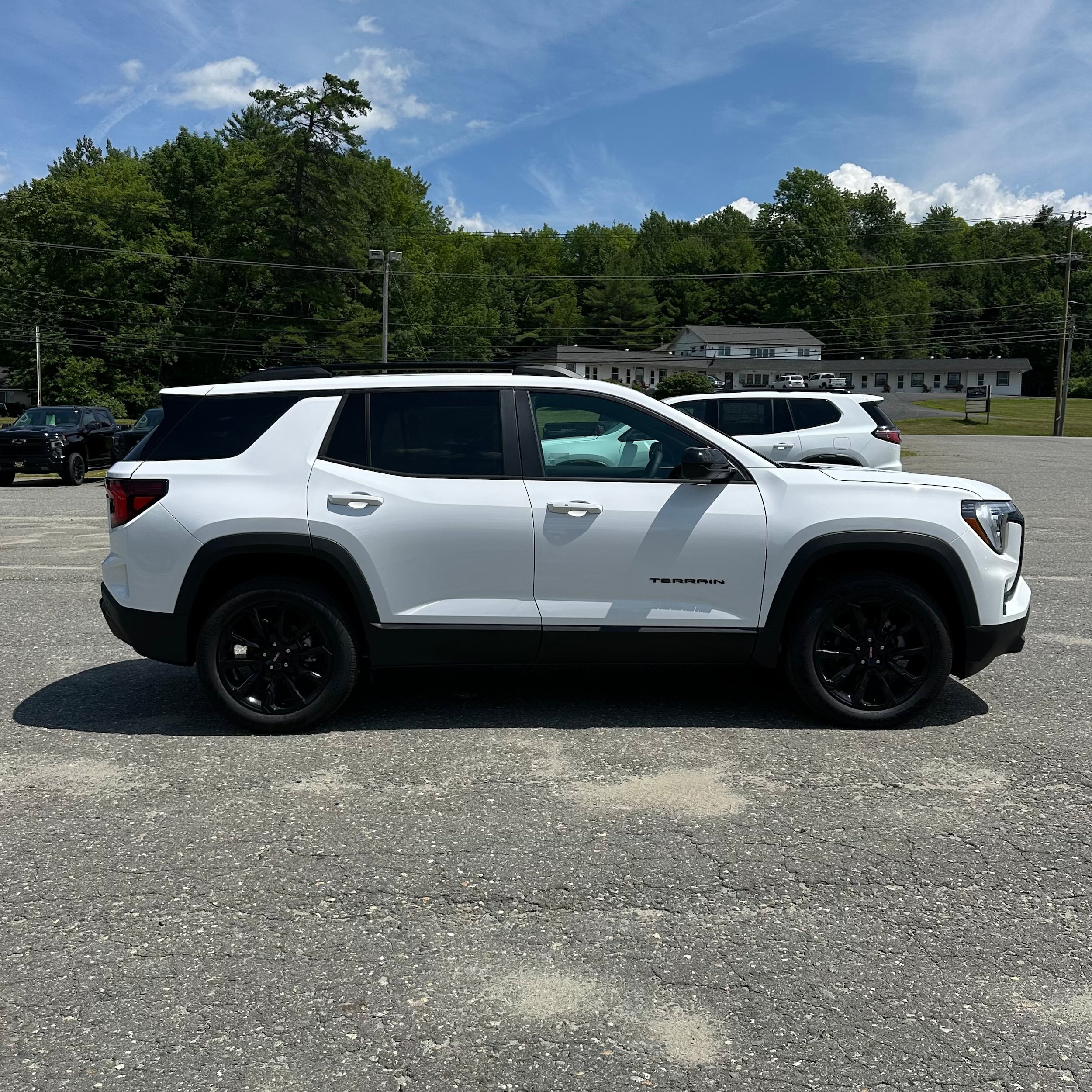 New 2027 GMC Terrain Elevation w/ Elevation Premium Package AWD/4WD image 2